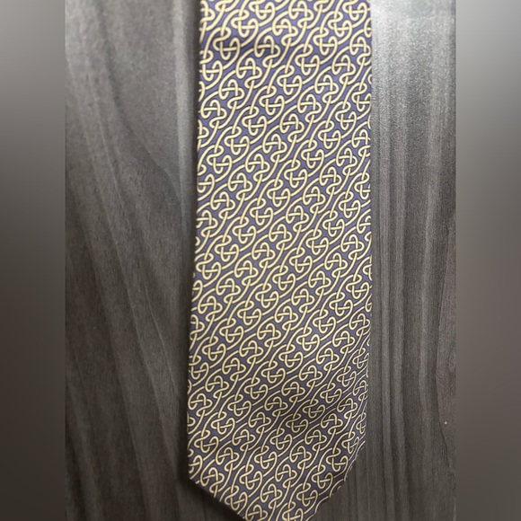 Bottega Veneta Black and Gold Men's Tie - Picture 2 of 3